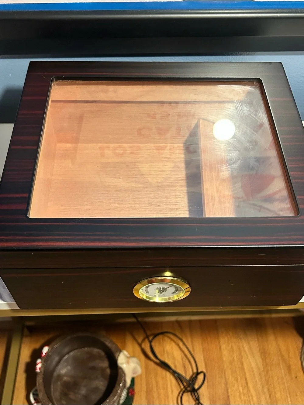 Quality importers Wood Desktop Cigar Humidor with Glass Top Hygrometer